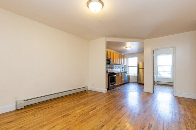 Building Photo - 204 Christopher Columbus Dr