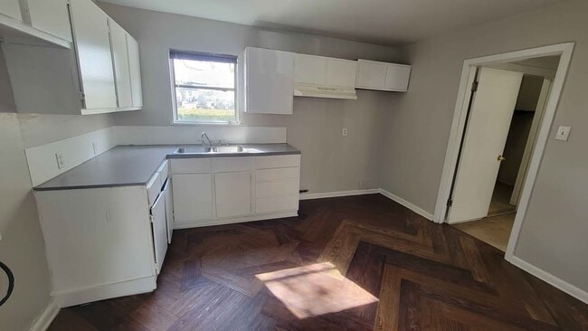 Building Photo - 1105 Norris Dr