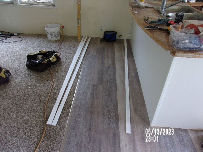 Building Photo - Remodeled 2 bed 1 bath with yard shed