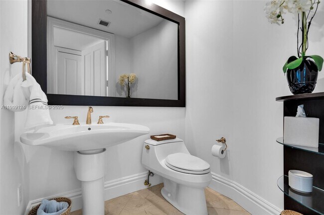 Building Photo - 10295 Collins Ave