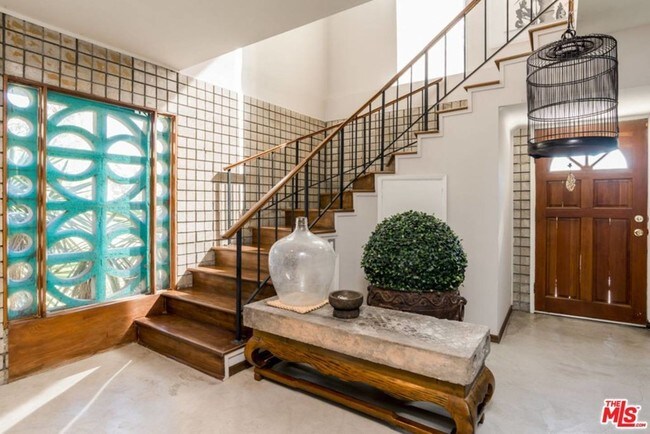 Building Photo - 2175 Ponet Dr