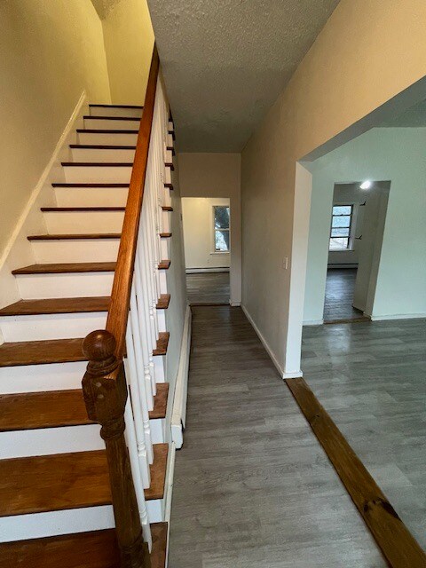 Building Photo - 23 Ellis Ave