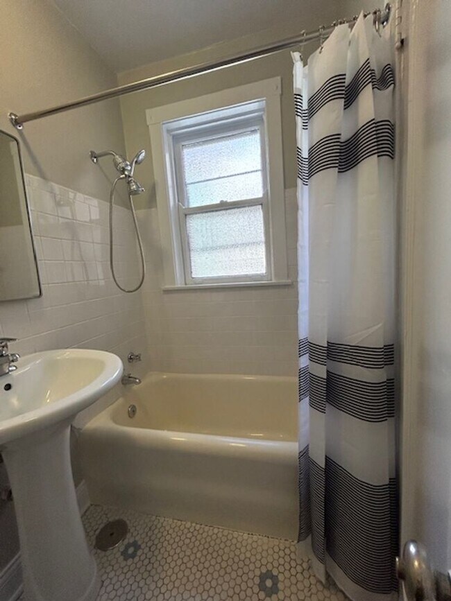 Building Photo - One Bedroom/One Bath in Historic Building ~ Heat Included ~ Cats Welcome