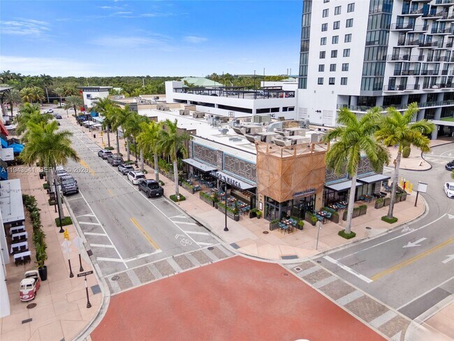 Building Photo - 4648 NW 83rd Ave