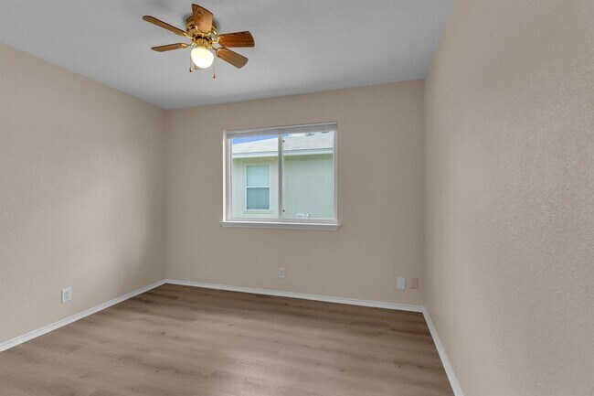 Building Photo - 111 David Dr