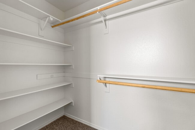 Building Photo - 8650 La Mancha Ln