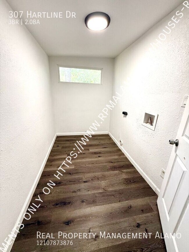 Building Photo - 307 Hartline Dr