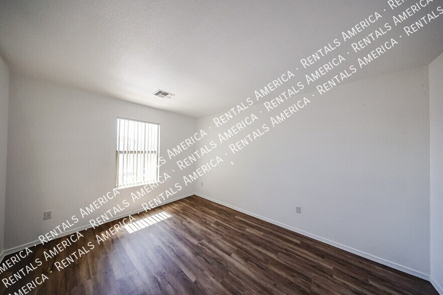 Building Photo - 9410 W Virginia Ave