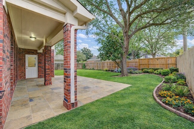 Building Photo - 2327 Centerbrook Ln