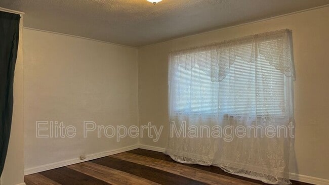 Building Photo - 505 Orange St