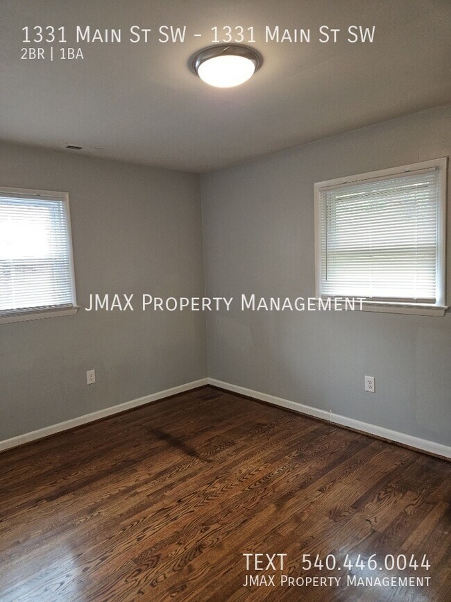 Building Photo - 1331 Main St SW