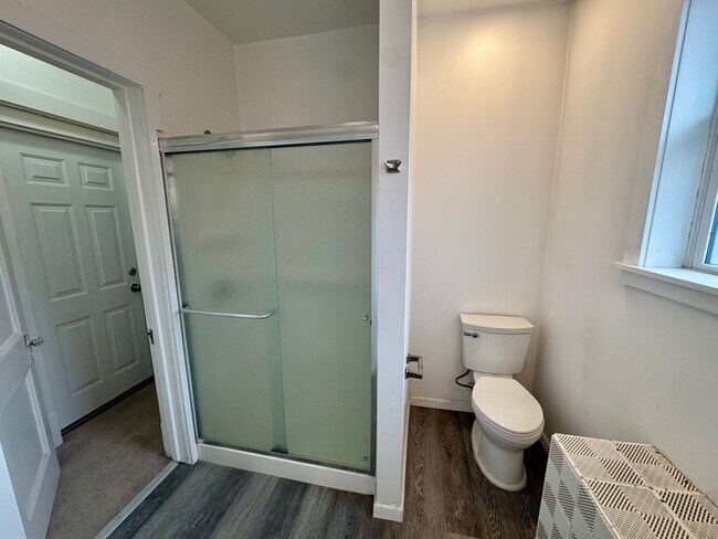 Building Photo - 1939 Crafton Blvd