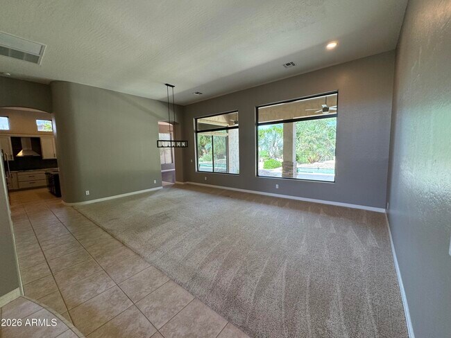 Building Photo - 3172 E Birchwood Pl