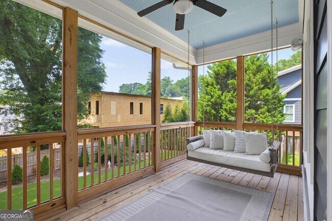 Building Photo - 1452 Woodland Hills Dr NE