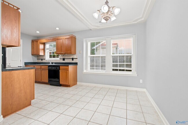 Building Photo - 2524 Clovis Rd SW