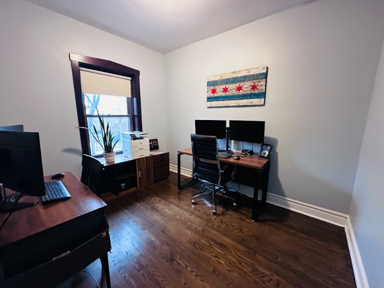 Building Photo - 3938 N Monticello Ave