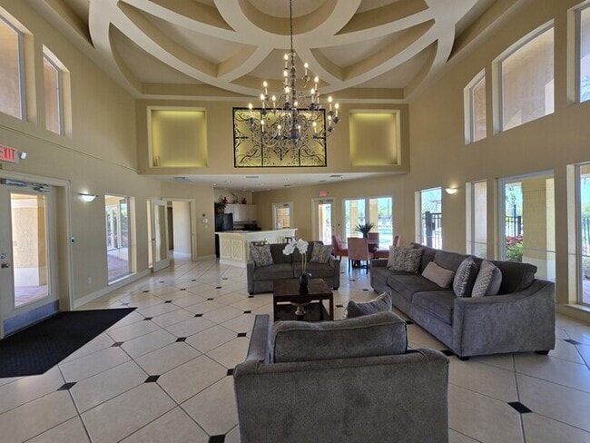 Building Photo - 1 Bed 1 Bath Condo For Rent in Tampa $1499