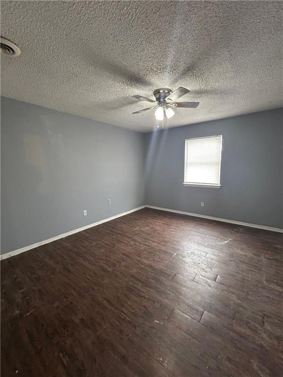 Building Photo - 1602 Juniper Cir