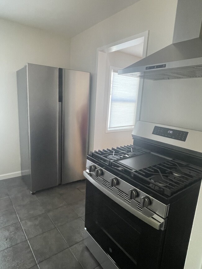 Building Photo - 3069 Rollingwood Dr