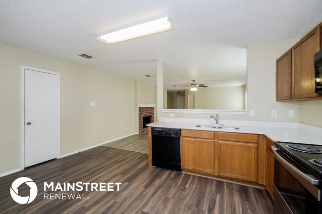 Building Photo - 16201 Blanco Ln