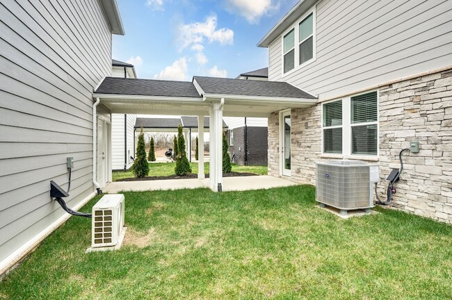 Building Photo - 3040 Poplar Farms Dr