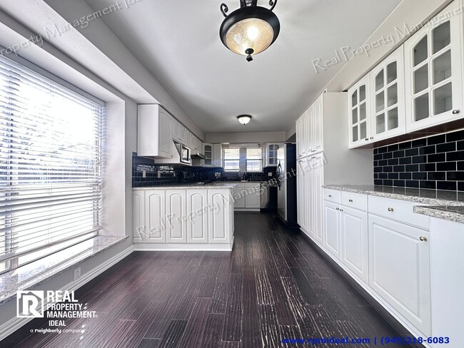 Building Photo - 3342 Brook Glen Dr