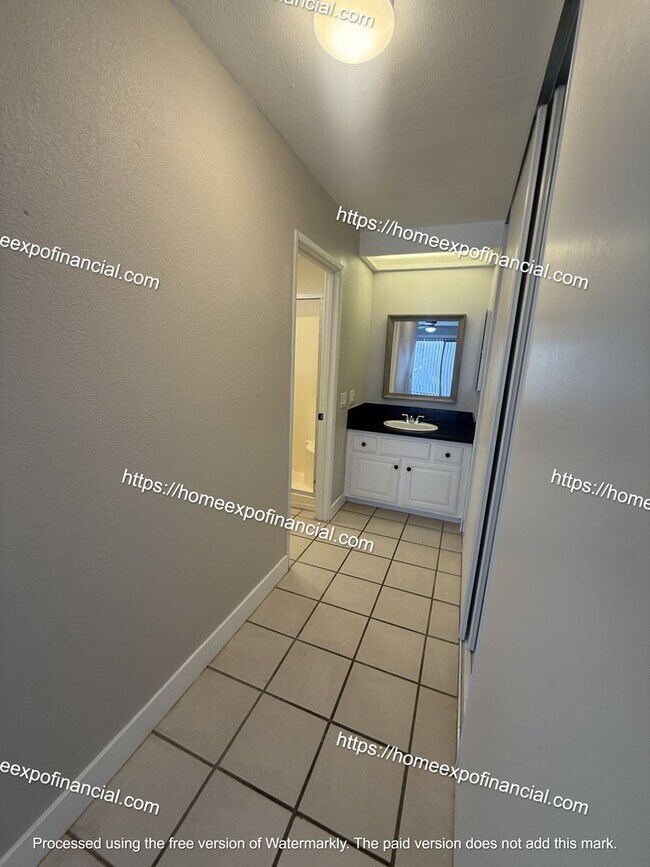 Building Photo - Nice Home For Rent