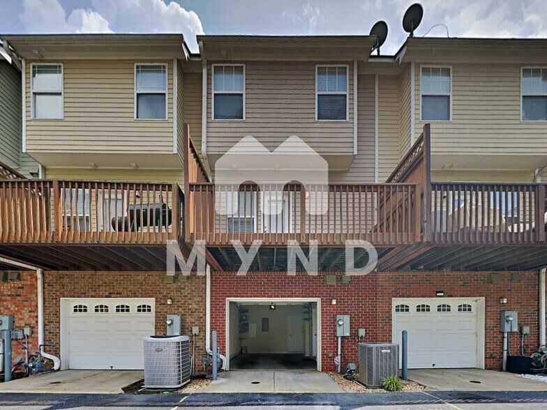 Building Photo - 213 16th St NW