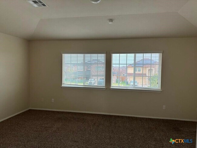 Building Photo - 4902 Bridgewood Dr