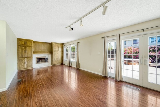 Building Photo - 35216 Wycombe Pl