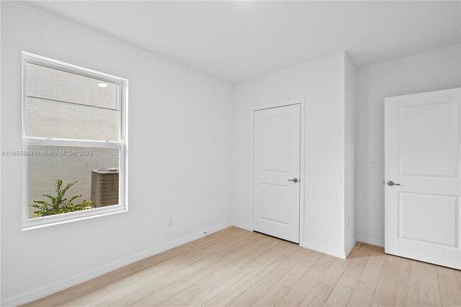 Building Photo - 5025 Armina Pl
