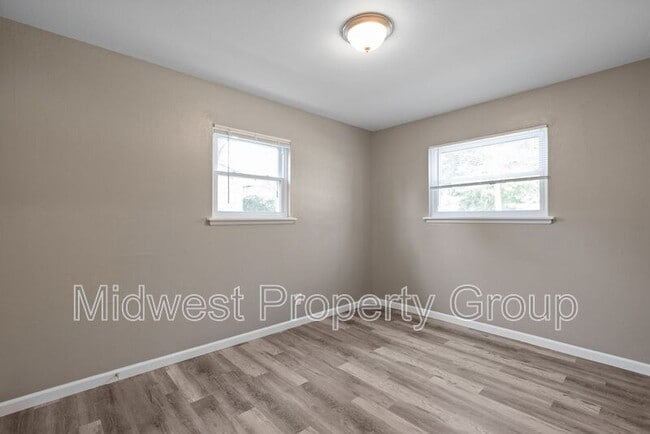 Building Photo - 23 Juno Dr