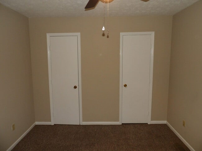 Building Photo - 207 Landings Dr