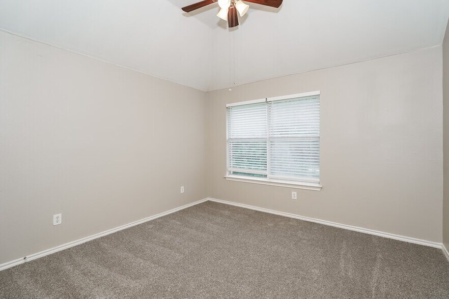 Building Photo - 6013 Portridge Dr