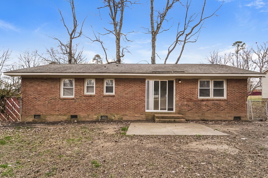 Building Photo - 1100 Bilmark Ave