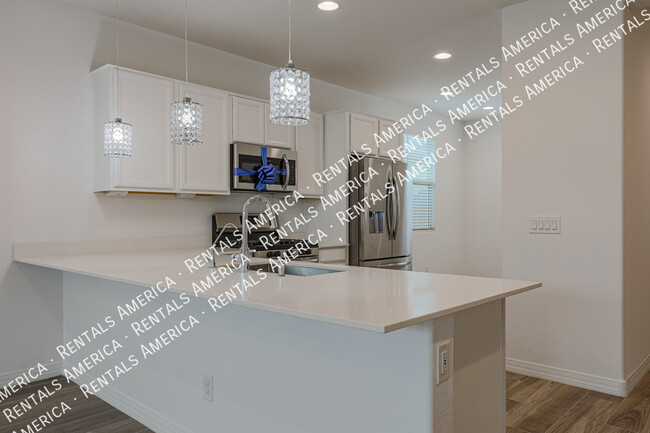 Building Photo - 5938 N 90th Dr