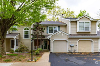 Building Photo - Welcome to your new home in the heart of T...