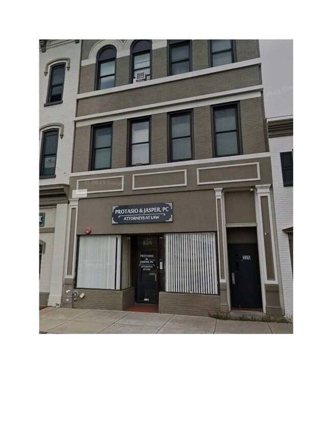 Building Photo - 325 Market St