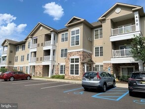 Building Photo - 417 Highland Ests