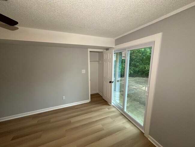 Building Photo - 64 Nebo Dr