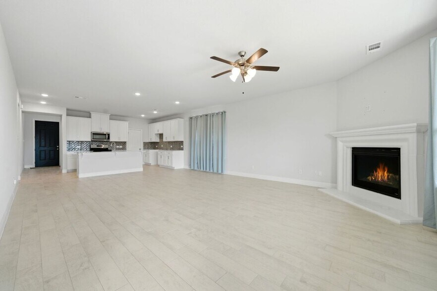 Building Photo - 500 Portina Dr