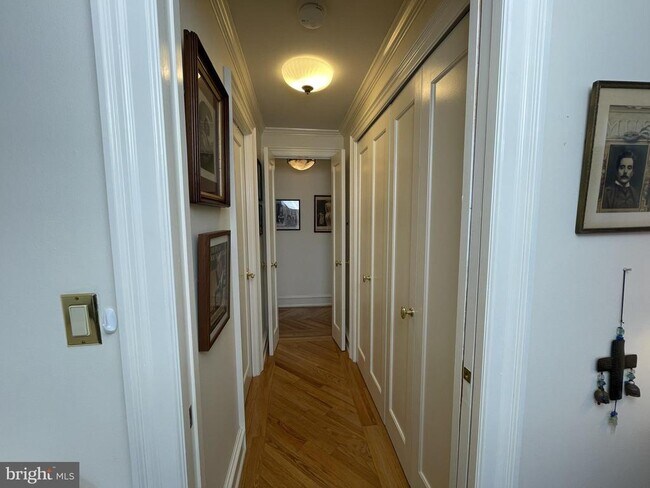 Building Photo - 2018 Walnut St