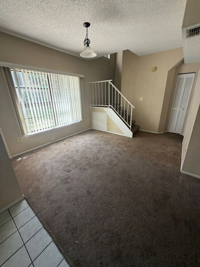 Building Photo - 47 Emerald Bay Dr