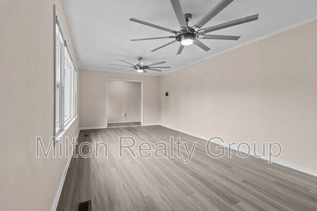 Building Photo - 6203 Vigilante Ct