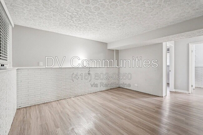 Building Photo - 3531 Tewksbury Dr SW