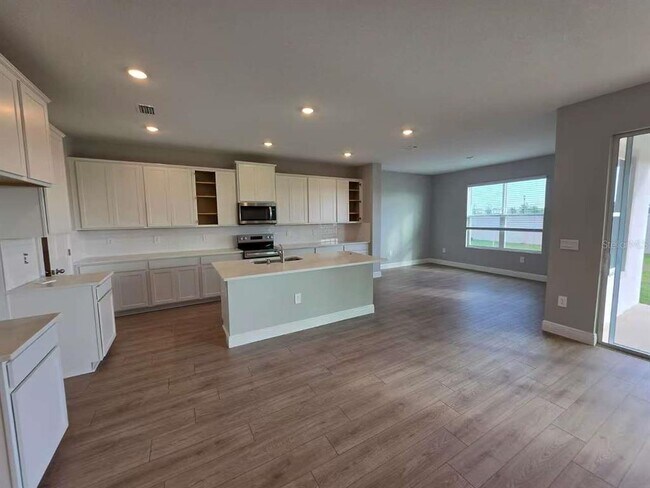 Building Photo - 2212 Sienna Spruce St