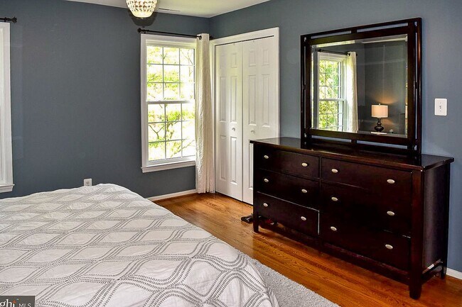 Building Photo - Extensively Renovated 4-Bedroom Home in Prime Location! Unbelievable custom kitchen.