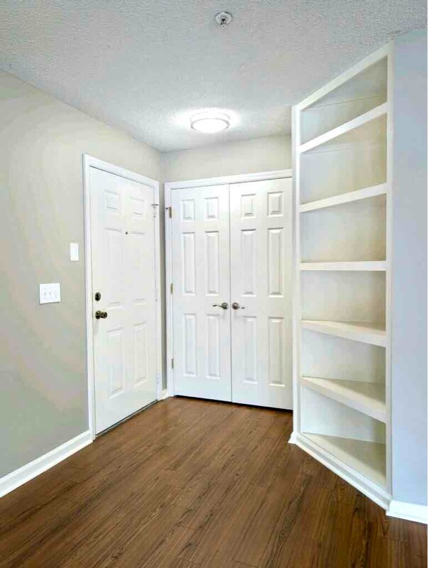 Building Photo - 621 Mill Pond Ct