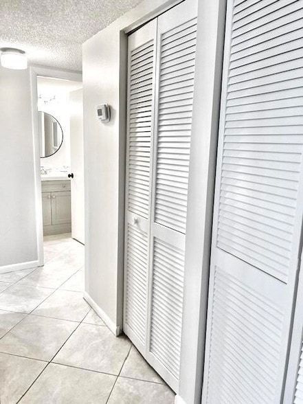 Building Photo - 1605 S US Hwy 1