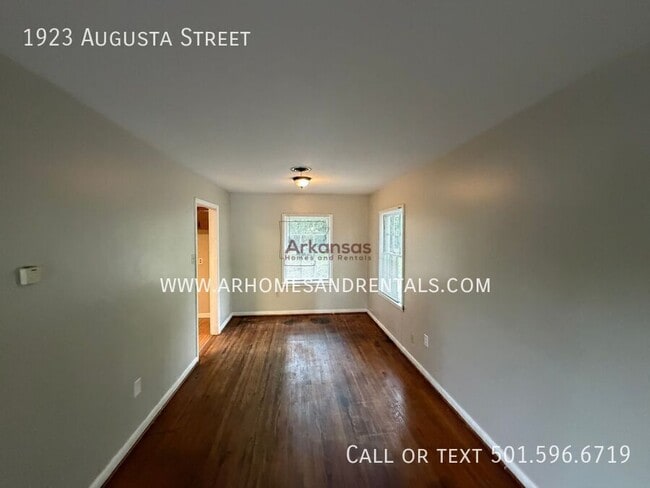 Building Photo - 1923 Augusta St